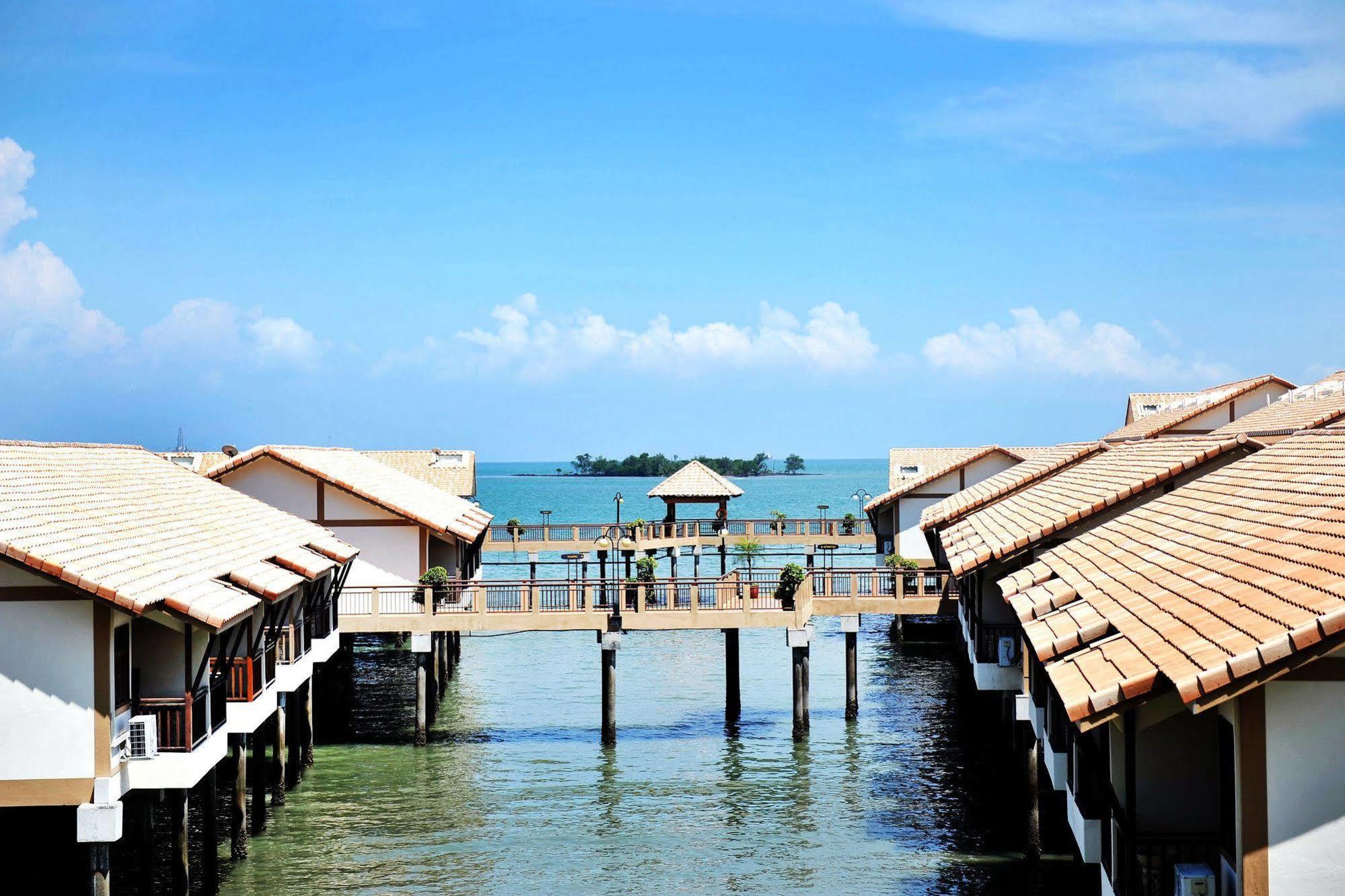 Lexis Port Dickson Hotel Exterior foto